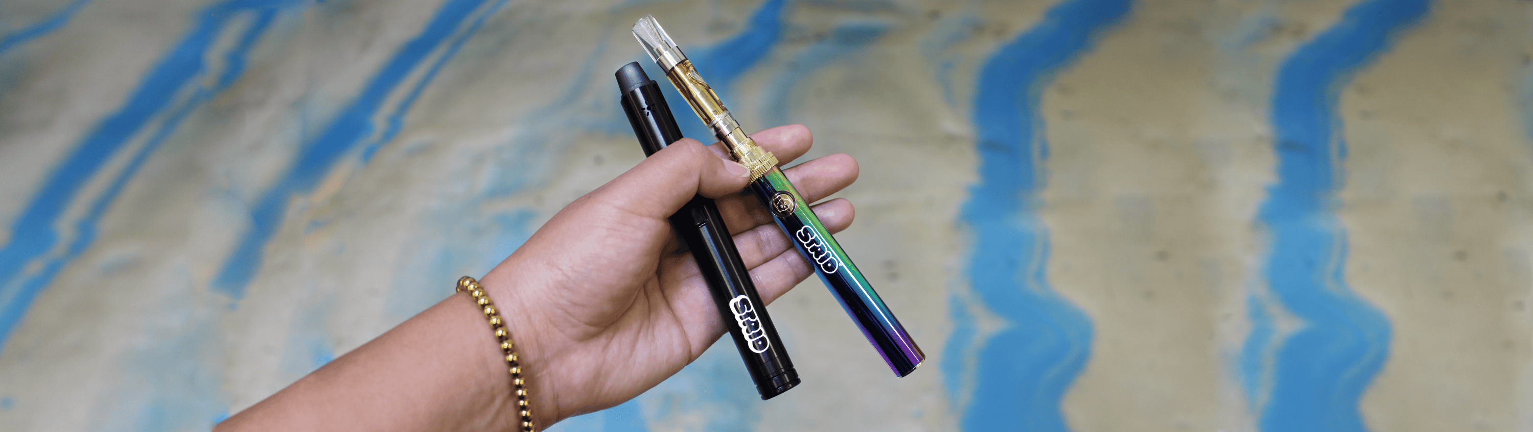 Exploring the Differences Between Dab Pens and Cartridges Strio
